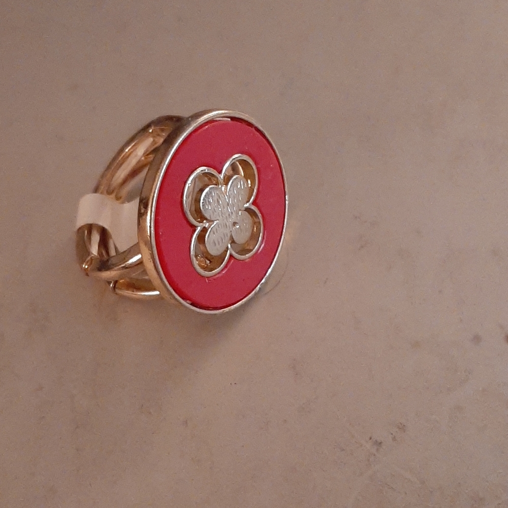 Ring - Picture 2 of 2